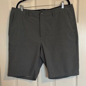 Volcom Surf & Turf men’s gray 10” inseam hybrid shorts size 36